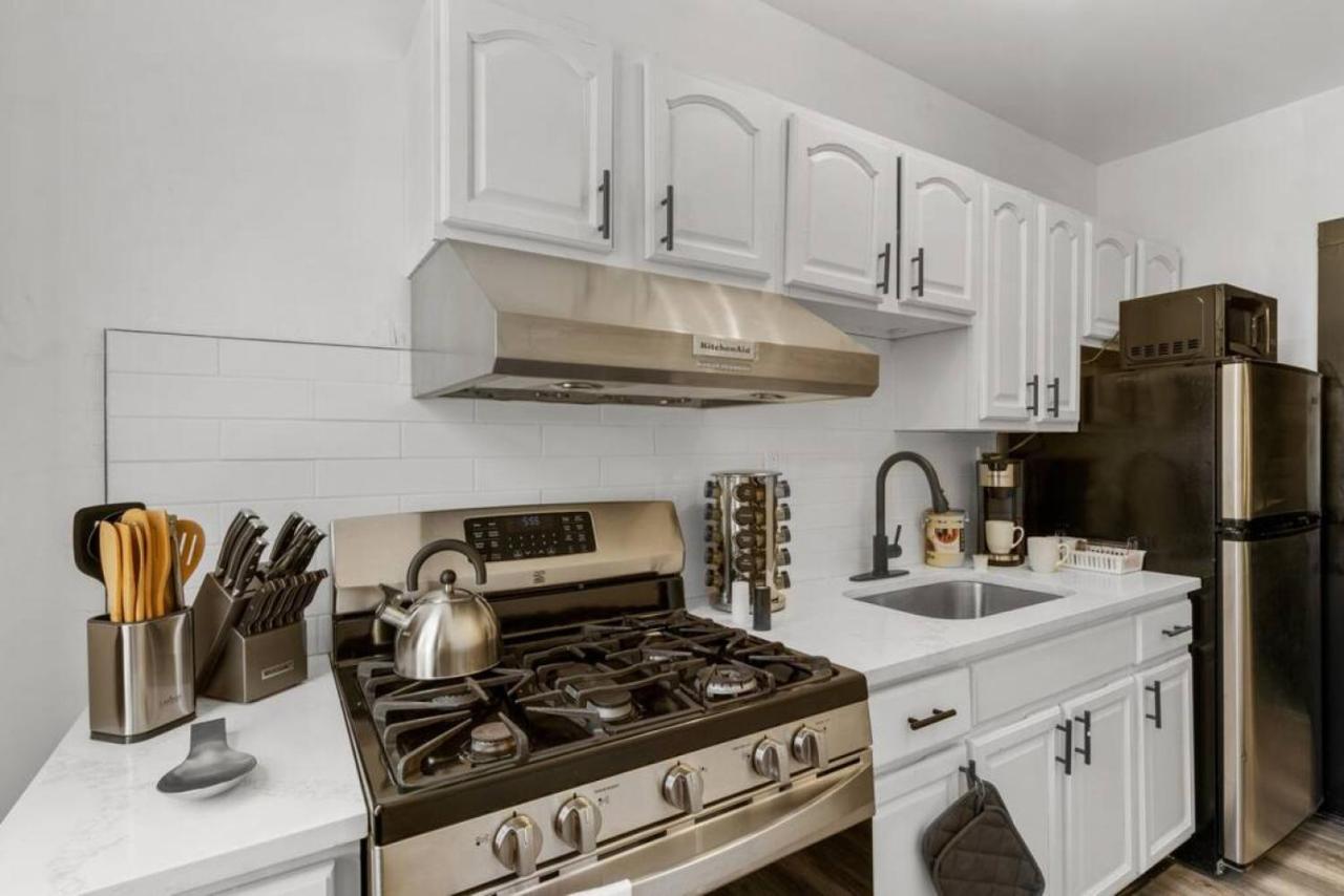 Charming 2 Bedroom In Philadelphia, Ideal Location, Ample Parking! Apartamento *